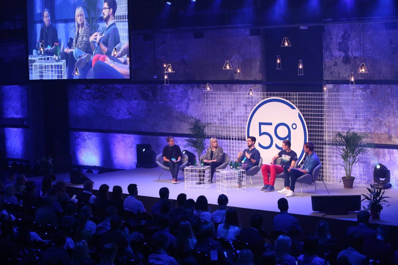 Jason Nellis speaking on the main stage at Latitude59 2018 in Tallinn